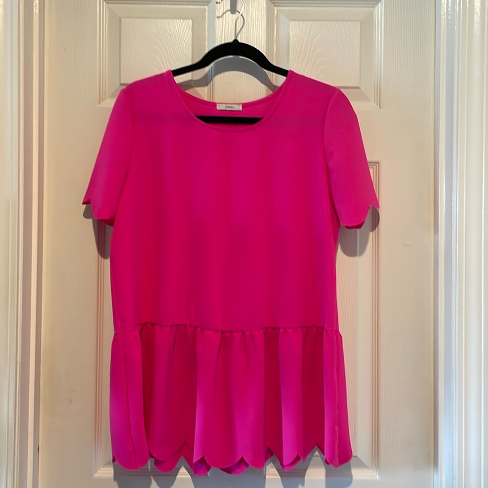 Hot pink short sleeve blouse, large. never worn